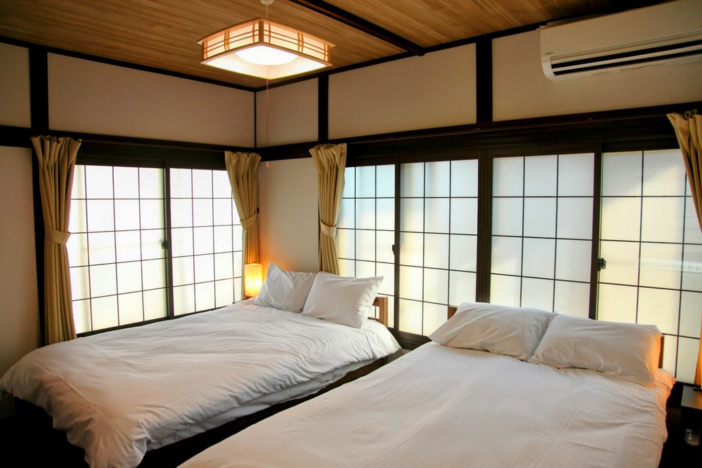 Fukuyak_House_Japan_tyle_bedroom